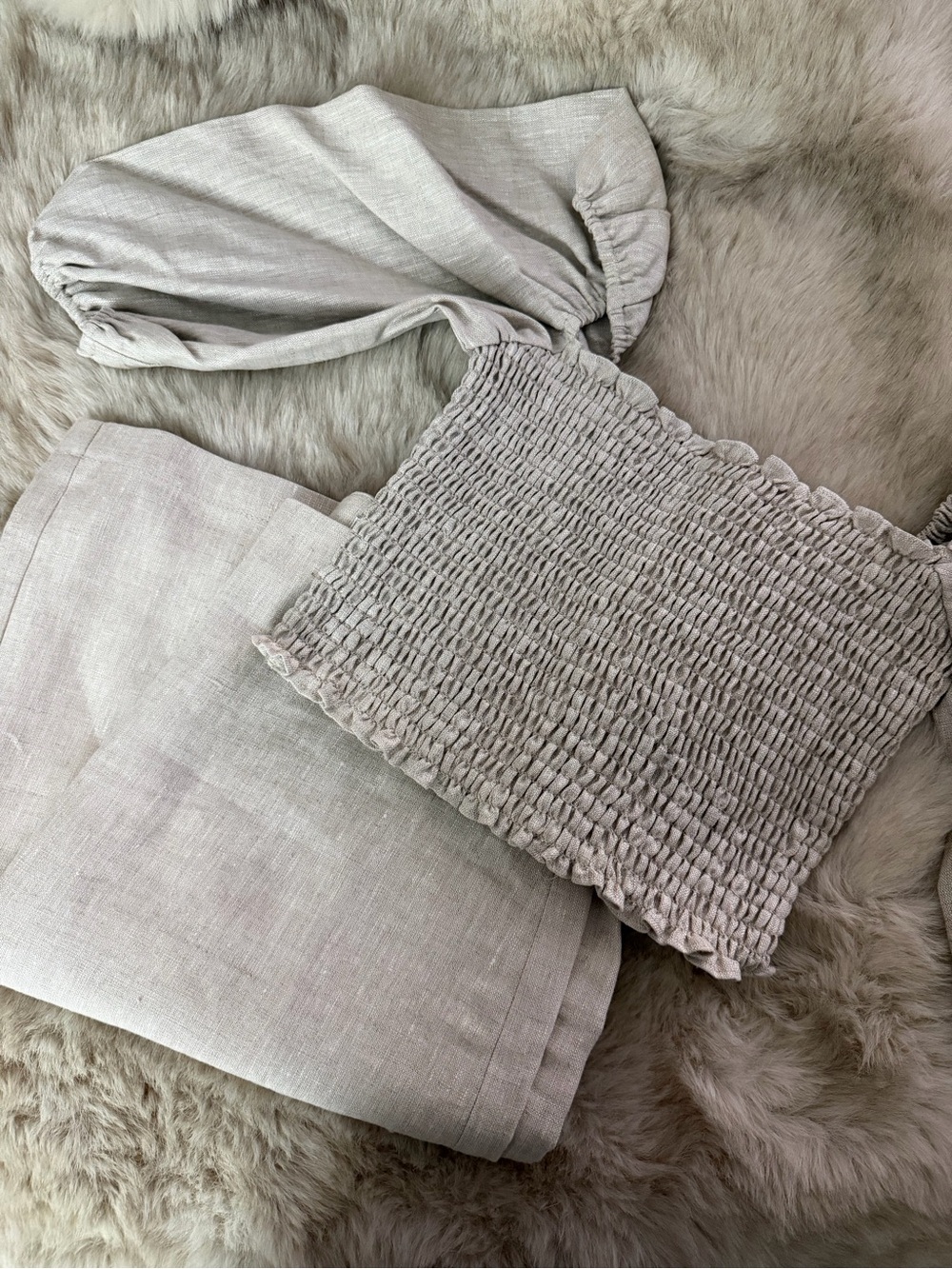 Reformation Linen Set - Picture 2 of 8